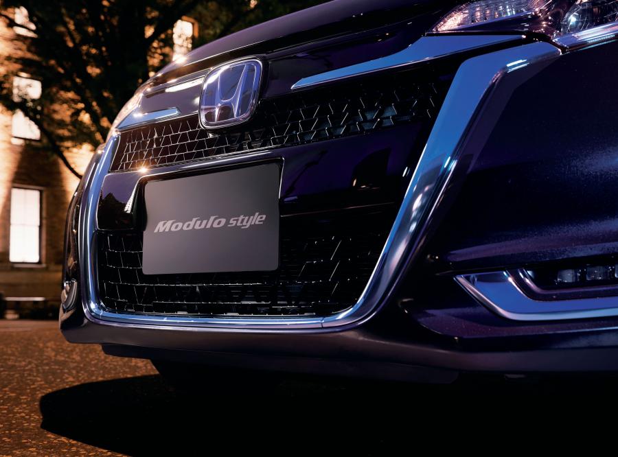 Детали экстерьера Honda Fit Modulo Style 2018 года  (JP) (фото 8 из 24)